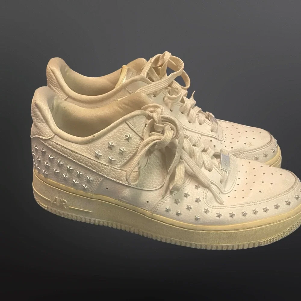 Nike Air Force 1 07 XX‎ Star Studded White Oil Grey Womens 10.5 AR0639-100